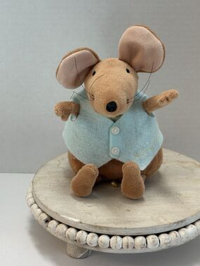 Hallmark 6” Plush Stuff Hickory Dickory Dock Mouse Vintage Retired